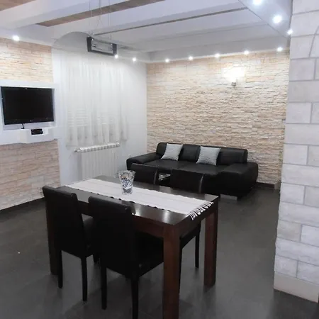 Apartman Ines 2 By Interhome