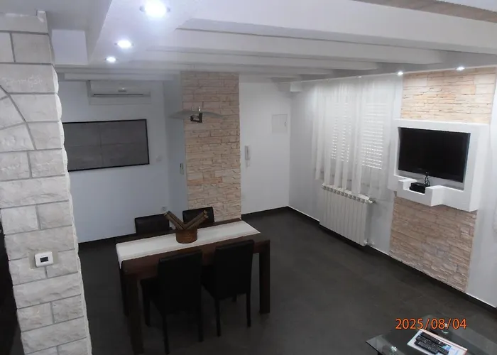 Ines 2 By Interhome Apartman *
