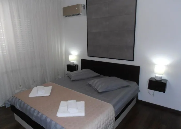 Ines 2 By Interhome Apartman Pula