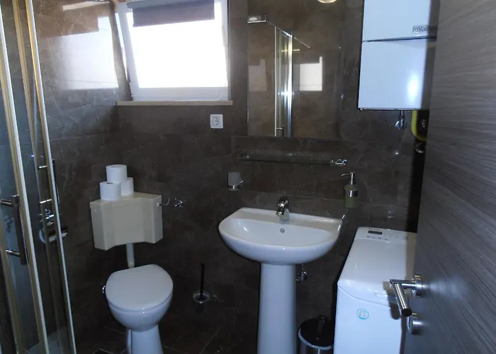 Ines 2 By Interhome Apartman Pula