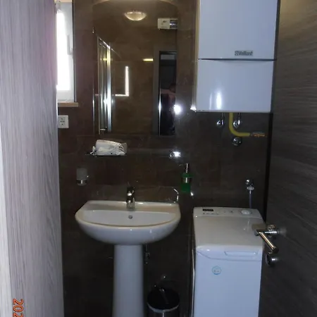 Ines 2 By Interhome Apartman Pula